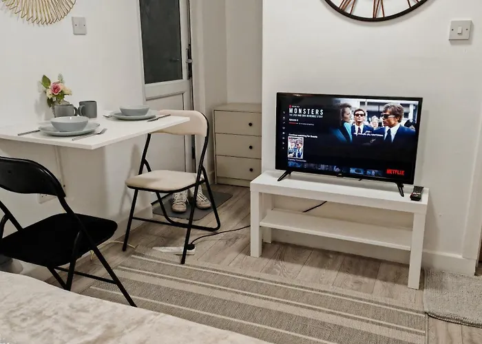 Cozy Studio With Netflix & Chill & Parking